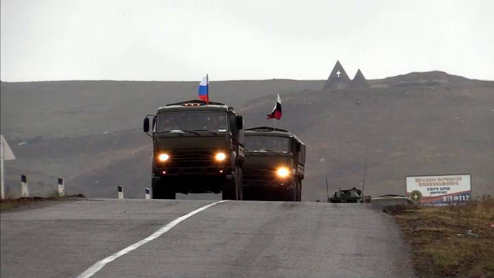 Хотели, чтобы русский солдат был здесь: в Карабахе встречают Россию