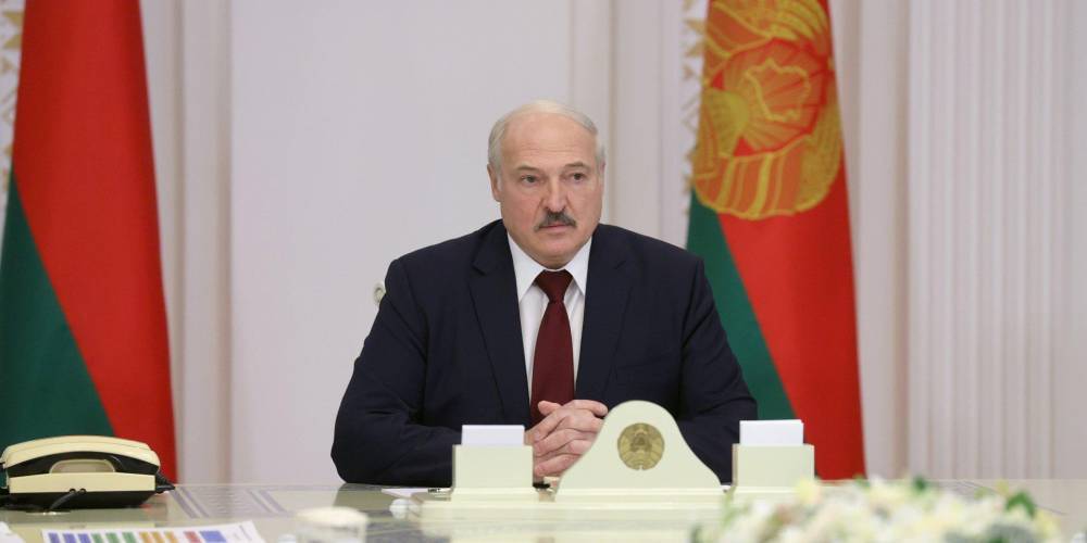 Лукашенко пригрозил закрыть границу для украинских товаров в ответ на санкции