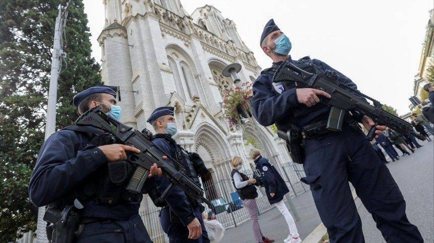 Обнаружена связь террориста из Ниццы с убийцей учителя под Парижем