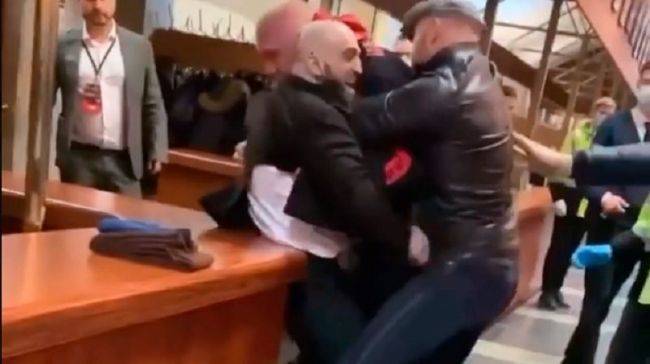 В Москве избили известного бойца ММА Сергея Харитонова — видео