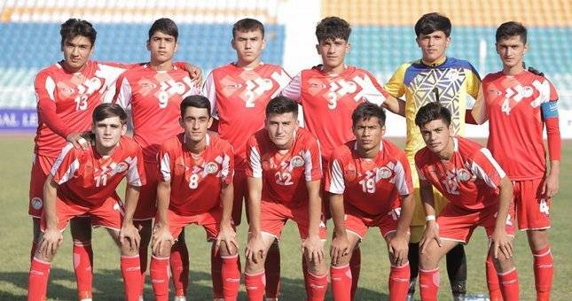 Юношеская сборная Таджикистана по футболу (U-16) проводит тренировочный сбор в Душанбе