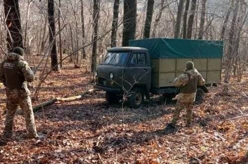 Контрабандист оставил пограничникам миллион и сбежал в Россию: подробности (ВИДЕО)