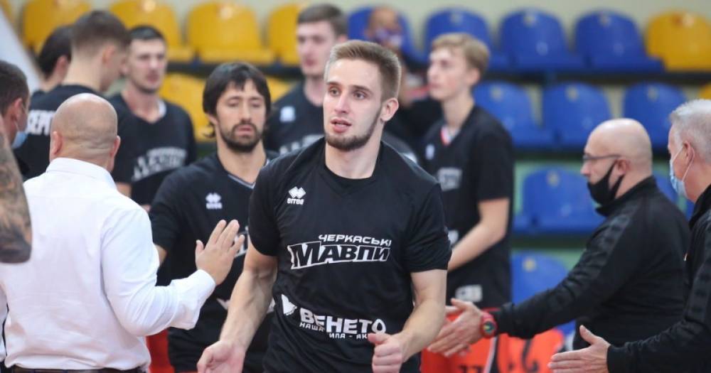 Известного украинского баскетболиста выгнали из клуба за игру на тотализаторе