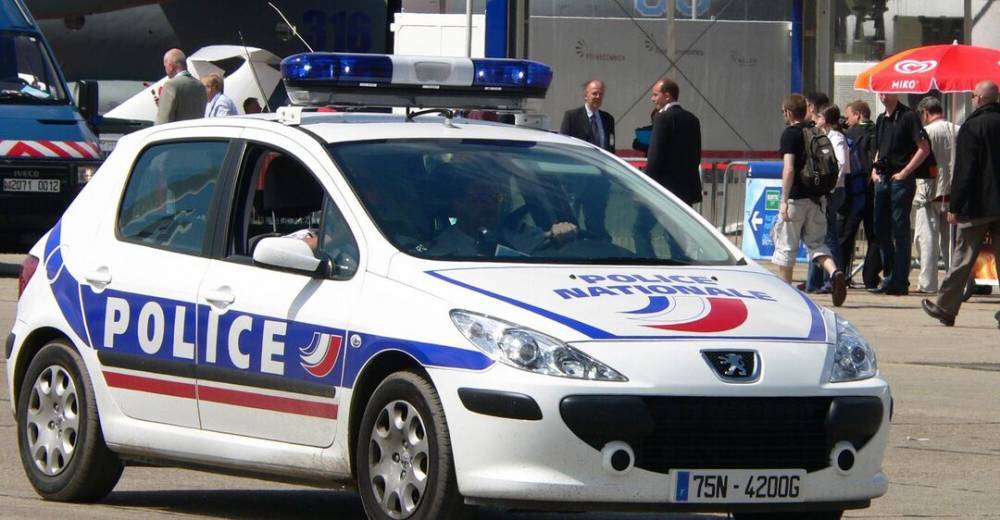 Во Франции мужчина напал на прохожих, двое погибших | Мир | OBOZREVATEL
