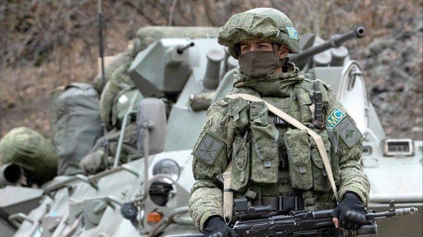 Возвращение мирной жизни: Как в Карабахе встречали российских военных?