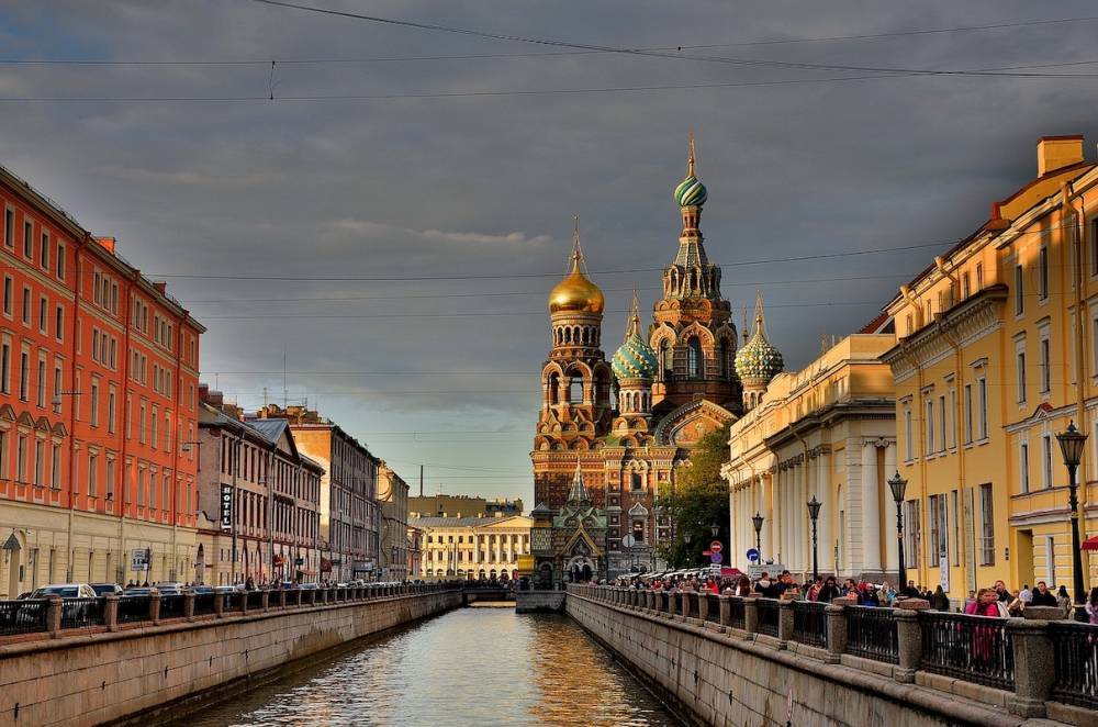 Петербург в воскресенье оказался на периферии антициклона