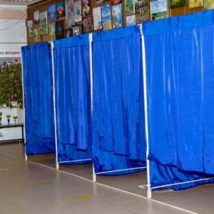 В Запорожье начали работу 7 избирательных участков