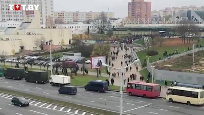 В Минске начались первые задержания протестующих