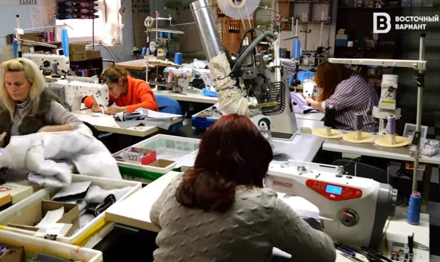 Возможности есть везде: Семья предпринимателей из Лисичанска открыла швейное производство