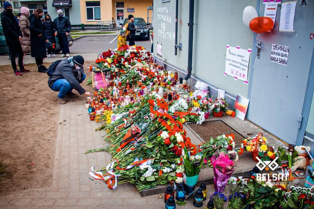 Коммунальщики в Беларуси разбирают мемориал погибшему активисту Бондаренко