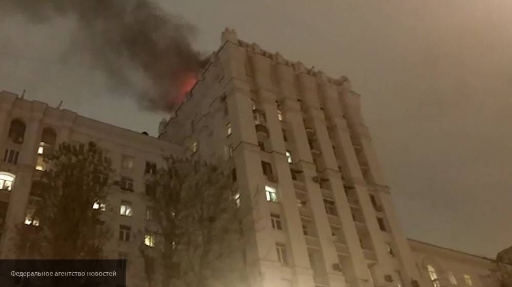 Пожар в жилом доме на набережной Тараса Шевченко в Москве потушен