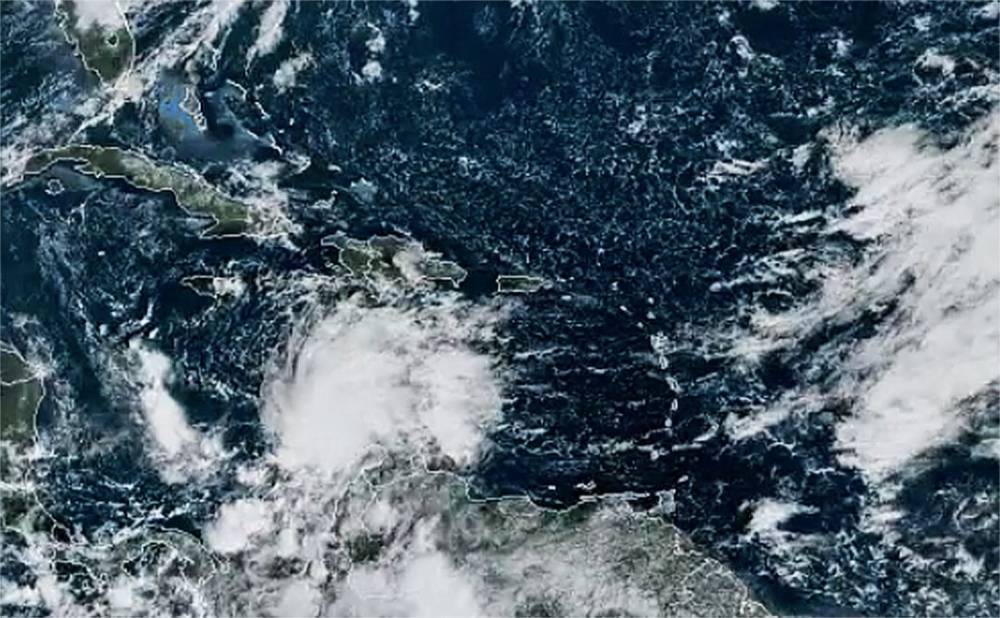 К побережью Центральной Америки приближается ураган «Йота»