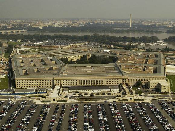 Новый глава Пентагона поговорил с генсеком НАТО о «российской угрозе»