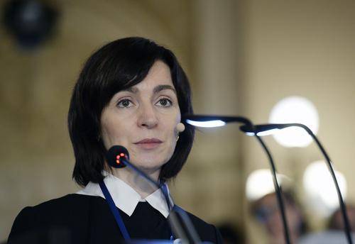 Экс-премьер Молдавии Санду избрана на пост президента страны