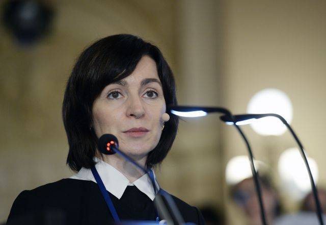 Премьер-министр Молдавии поздравил Санду с избранием на пост президента