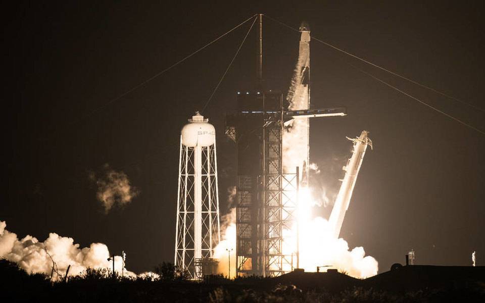 SpaceX Илона Маска отправила на МКС корабль Crew Dragon с четырьмя астронавтами