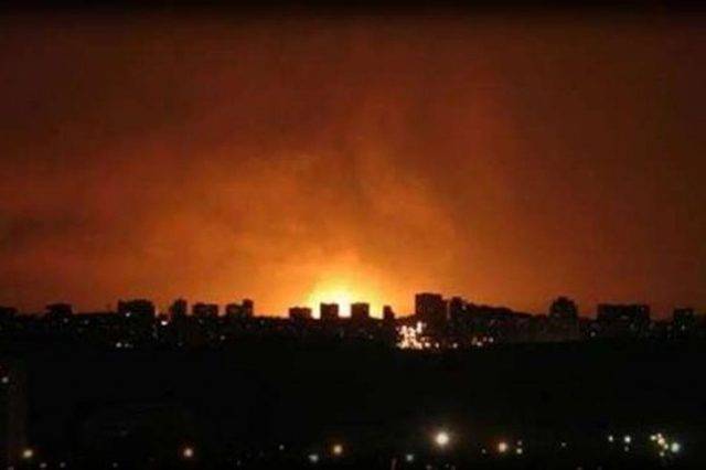 Жители Донецка сообщают о мощном взрыве