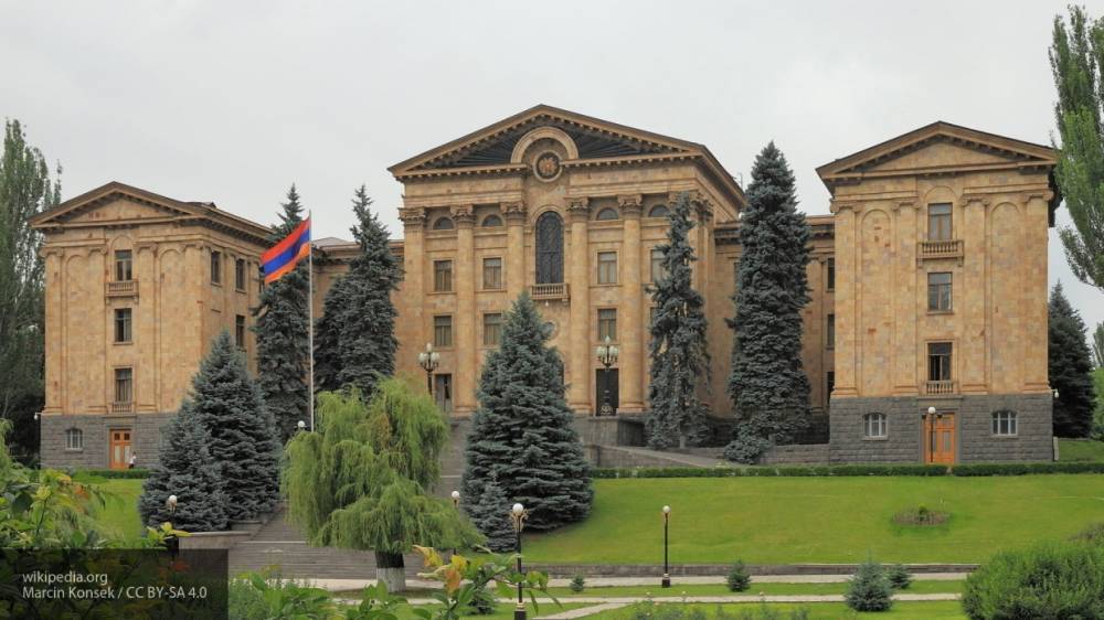 Саркисян заявил о неизбежности досрочных выборов в парламент Армении