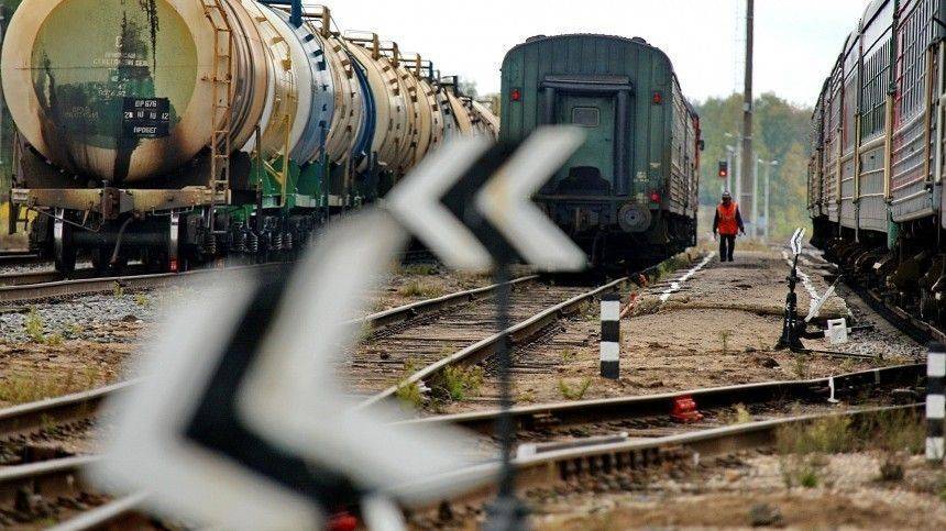 Режим ЧС объявлен после крушения поезда с мазутом во Владимирской области