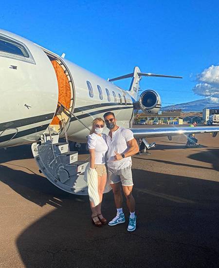 Бритни Спирс улетела на Гавайи с бойфрендом отдыхать от «битвы с отцом»