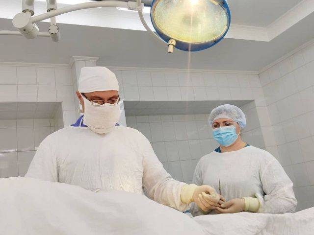 В Кемерове хирурги спасли руку пациента, попавшего под напряжение 10 000 вольт