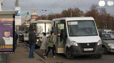 Юрий Парахин поговорил с перевозчиками о закрытии Красного моста