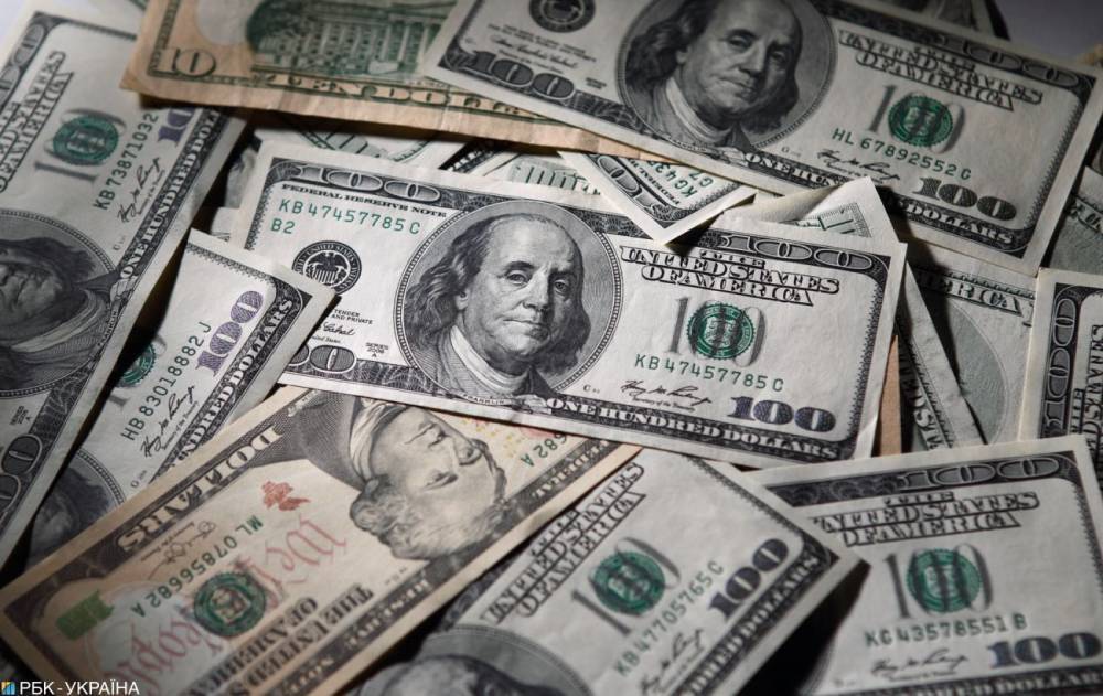 Курс доллара снижается третий день подряда