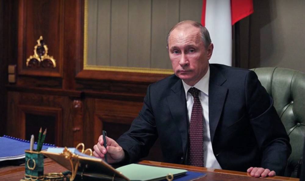 В российскую Думу внесли законопроект о двух новых сроках для Путина: россияне возмущены