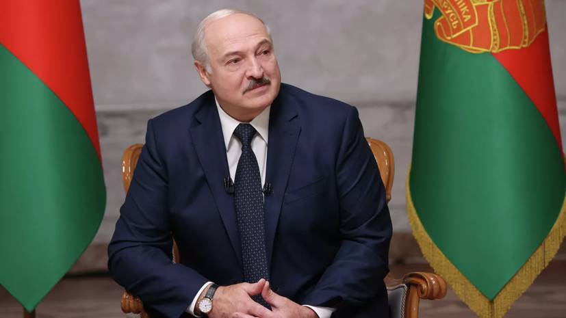 Лукашенко поздравил Санду с победой на выборах президента Молдавии