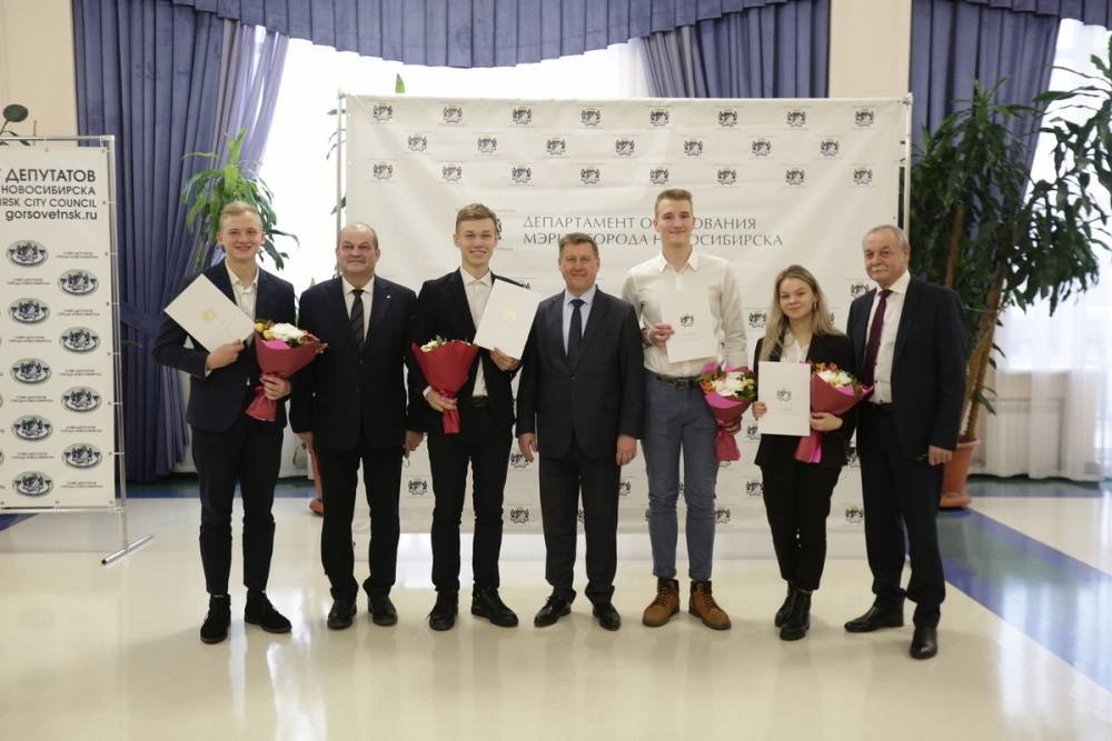 Новосибирские педагоги победили на Всероссийских конкурсах