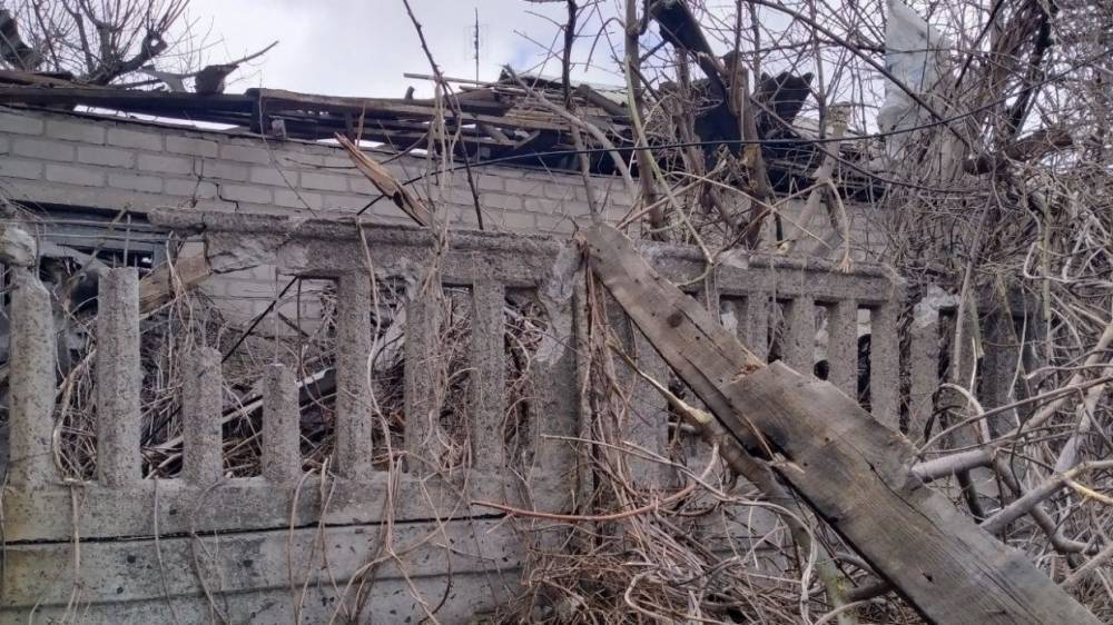 Боевики ВСУ пустили на стройматериалы дома жителей Донбасса