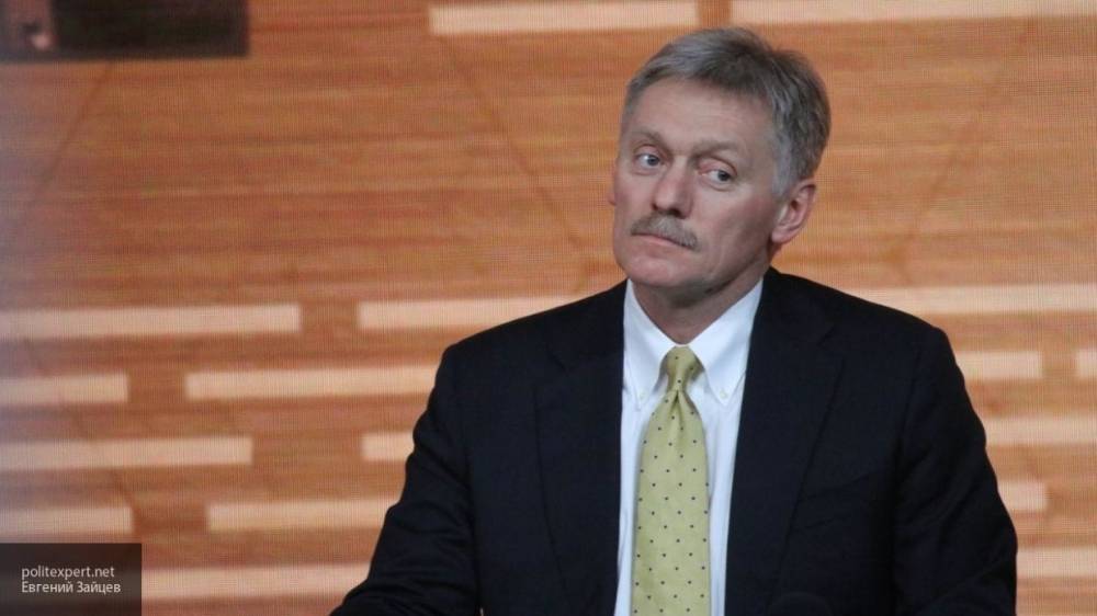 Спикер Кремля заявил, что многие губернаторы работают на изоляции