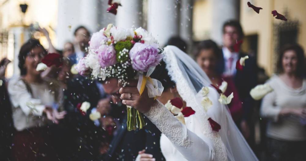 В США после грандиозного гуляния свадьбы вспышка коронавируса: на вечеринку пригласили 300 гостей