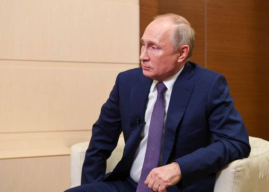 Путин оценил ситуацию с COVID-19 в России