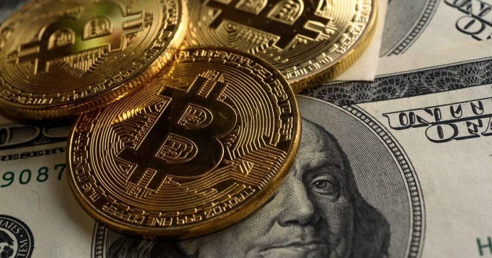 Bitcoin продолжает штурмовать новые высоты: стоимость криптовалюты превысила $18 000