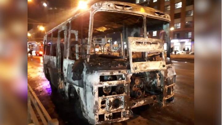 В Ижевске загорелся автобус с пассажирами