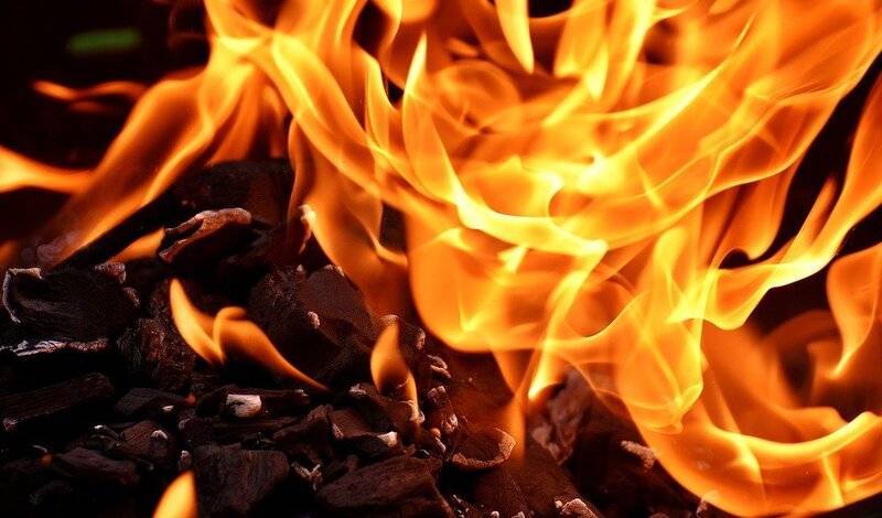 Самогонщик из Башкирии устроил пожар в многоквартирном доме