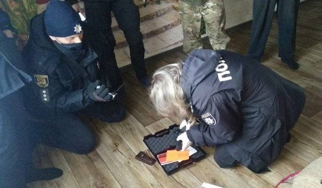 Во время обыска у жителя Луганщины изъяли боеприпасы и оружие