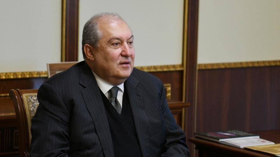 Президент Армении сменил министров трех ведомств