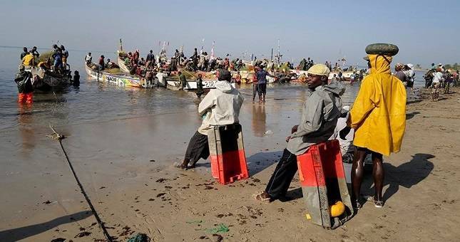В Африке более 200 рыбаков заразились неизвестной болезнью, подхваченной в океане