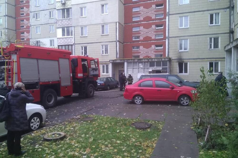 В Киеве мужчина поскандалил с женой и поджег квартиру
