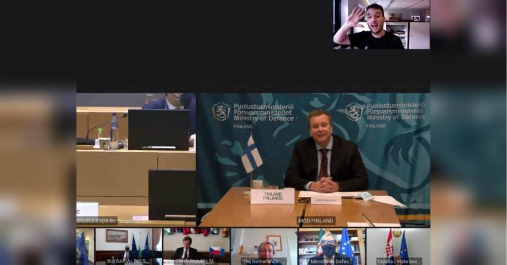 Журналист проник на секретную видеоконференцию европейских министров и вызвал смех
