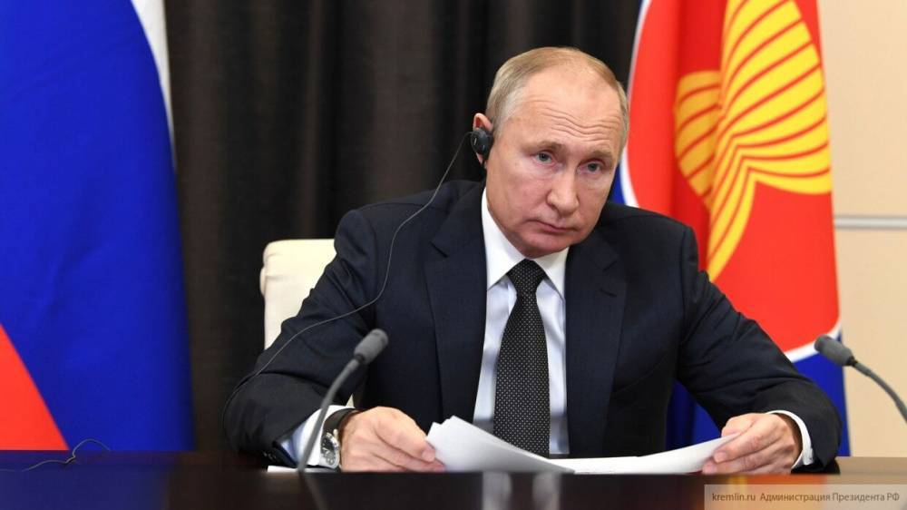 Путин назначил Казакова новым главой канцелярии президента