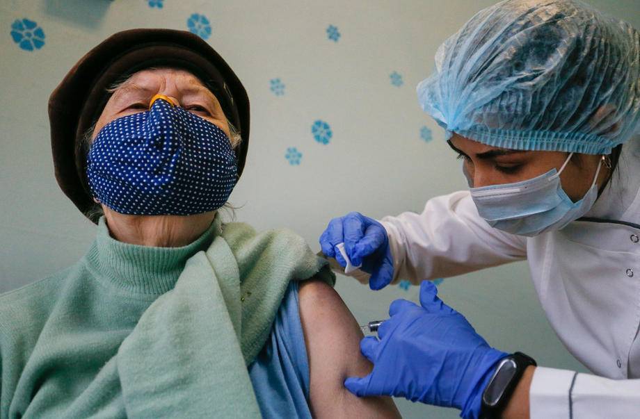 В Украине очередной антирекорд: Заболели почти 15 тыс