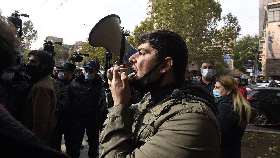 Очередной митинг оппозиции с требованием отставки Пашиняна начался в Ереване