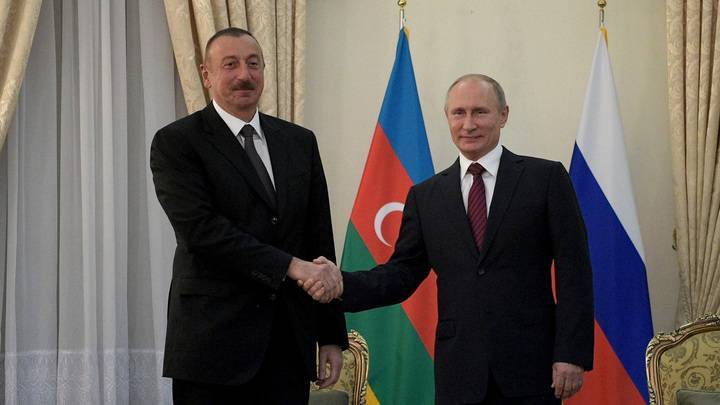 Алиев поблагодарил Путина и Шойгу