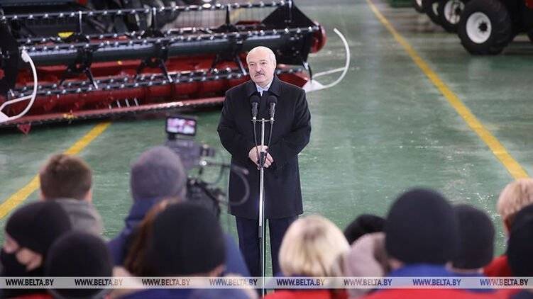 "Рожайте!" Лукашенко пообещал белорусам за третьего ребенка по $10 тысяч