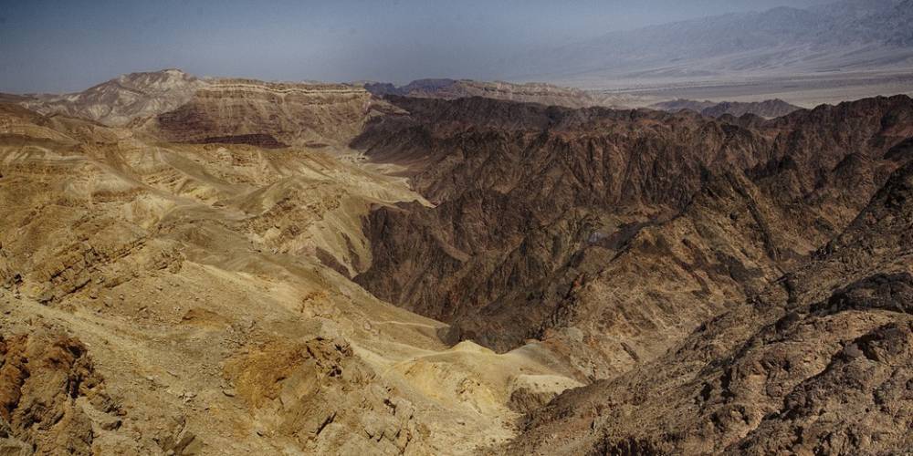 10 туристов попали в ловушку в соляной пещере на Мертвом море. Кто виноват?