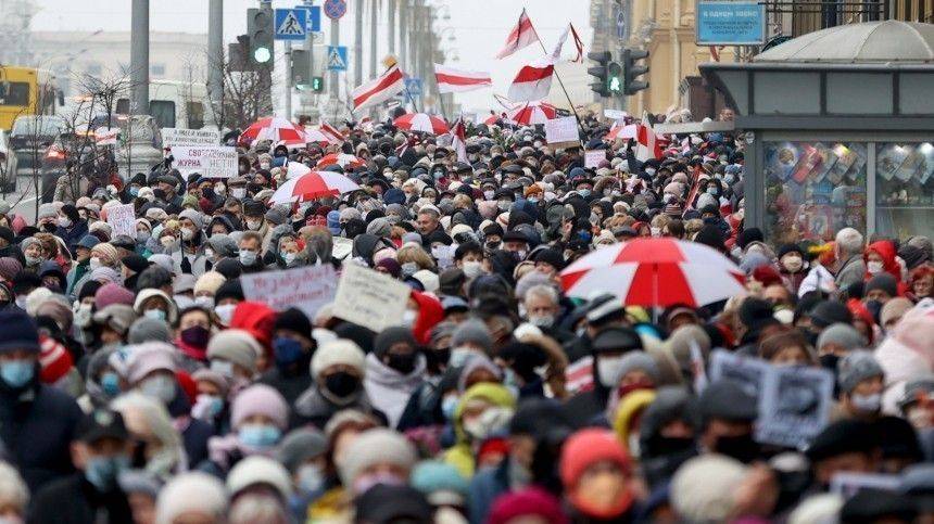 На митингах в Белоруссии задержали более сотни человек