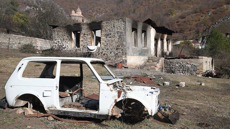 Российские саперы займутся разминированием местности в Карабахе